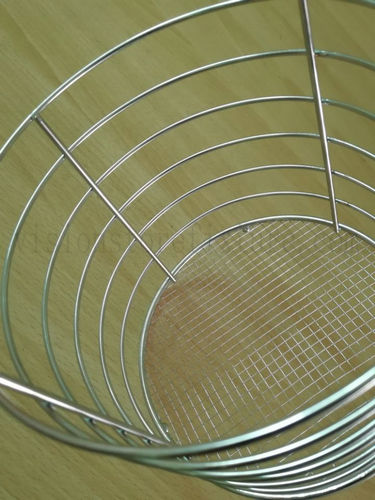 Plated chrome circle wire basket